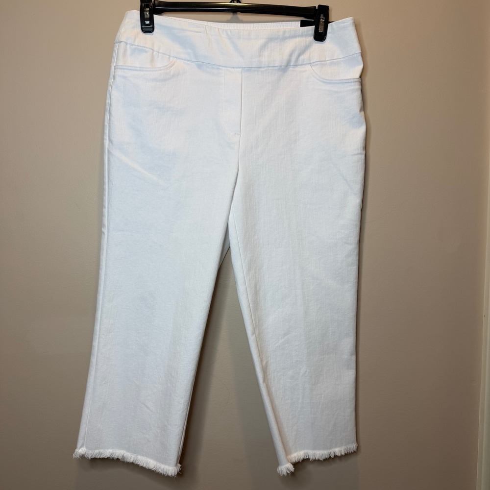 NWD Alfred Dunner Allure Capri White Stretch Modern Fit Pants Womens 12 Raw Hem